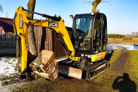 JCB 8026 z 2017 roku, 4159 mtg, bardzo dobry st